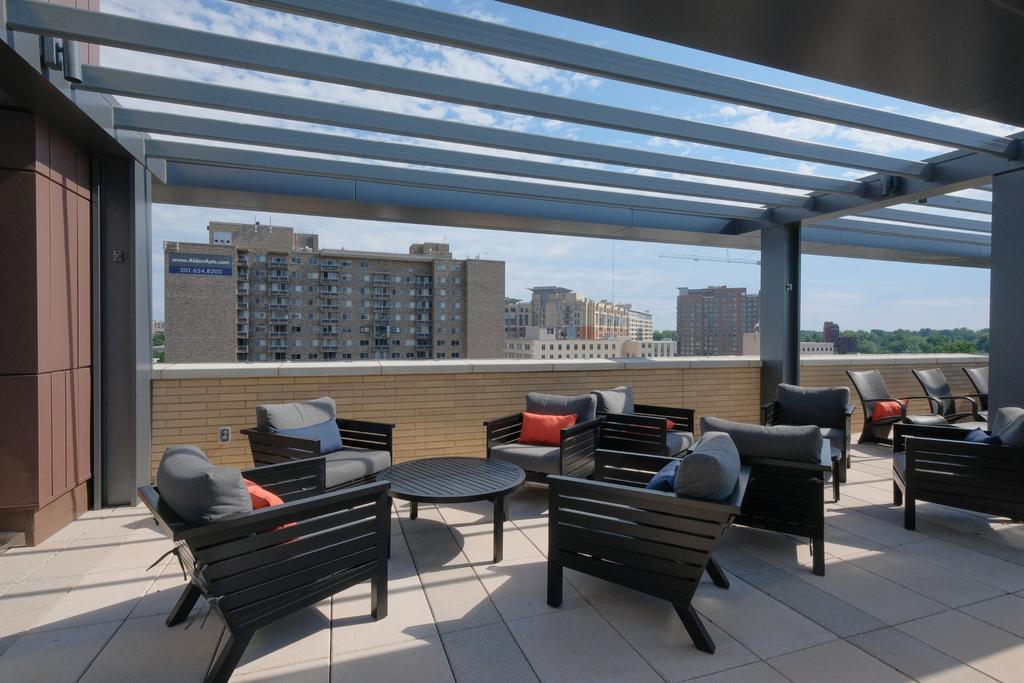 Global Luxury Suites In Downtown Бетесда Экстерьер фото